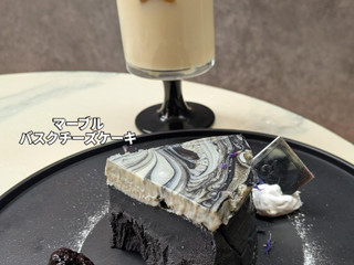 「MARBLE GALLERY CAFE マーブルバスクチーズケーキ」のクチコミ画像 by もぐかれんさん