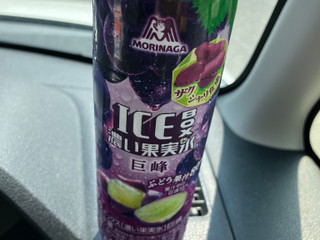 「森永製菓 アイスボックス濃い果実氷 巨峰 ボトル127ml」のクチコミ画像 by こつめかわうそさん