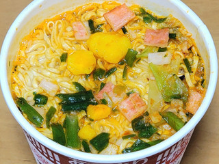 日清食品 あっさりおいしいカップヌードル 旨辛シーフード（日清食品