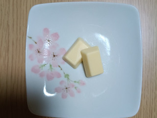 「森永製菓 白いダース 箱12粒」のクチコミ画像 by にくまるさん