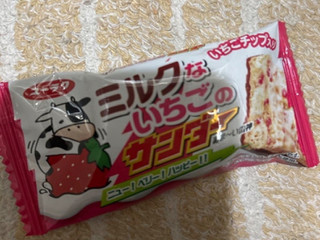 「有楽製菓 ミルクないちごのサンダー 袋1本」のクチコミ画像 by アポロちゃんさん