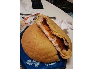 カレーメロンパン KALDI COFFEE FARM（カルディコーヒーファーム） ぬって焼いたらカレー