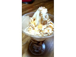 「ミニストップ パステル監修 塩キャラメルプリンパフェ」のクチコミ画像 by Anchu.さん