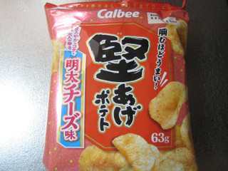 「カルビー 堅あげポテト 明太チーズ味 袋63g」のクチコミ画像 by maki01さん