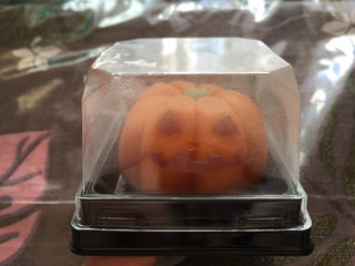 「シャトレーゼ 創作和菓子 ハロウィンかぼちゃ」のクチコミ画像 by ゆちさん