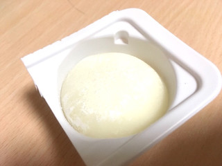 「ロッテ 雪見だいふく とろける至福 苺ソースのチーズケーキ 箱27ml×9」のクチコミ画像 by たかはっさんさん