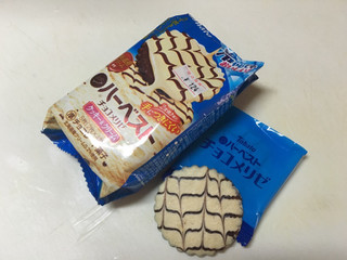「東ハト ハーベストチョコメリゼ クッキー＆クリーム 袋2枚×4」のクチコミ画像 by あんめろんさん