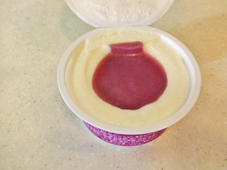 「セブンプレミアム スイーツなかき氷はじめました。 紫いもミルク氷 カップ135ml」のクチコミ画像 by ビーピィさん