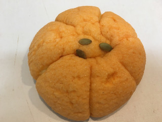「ローソン まるでかぼちゃパン」のクチコミ画像 by mnhsママさん