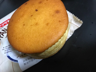 「ヤマザキ パンdeチーズケーキ 袋1個」のクチコミ画像 by りつこさん