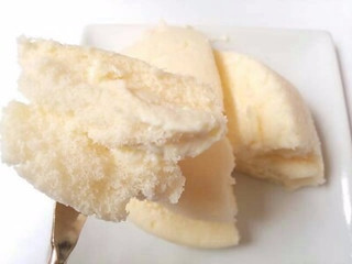 「ヤマザキ フロマージュスフレサンド kiriクリームチーズ使用 袋1個」のクチコミ画像 by いちごみるうさん