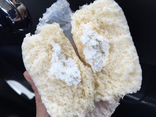 「タカキベーカリー 北海道ミルク蒸しケーキ ホイップ入り 袋2個」のクチコミ画像 by あんめろんさん
