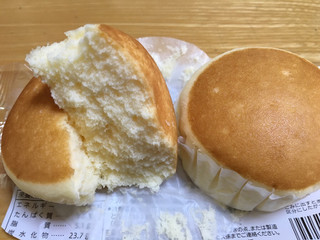 「セブンプレミアム 北海道チーズ蒸しケーキ 袋2個」のクチコミ画像 by あんめろんさん
