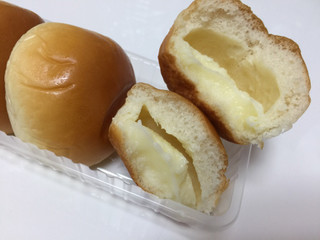 「ヤマザキ 薄皮 ミルキークリームパン 袋5個」のクチコミ画像 by gggさん