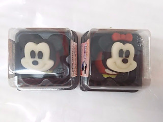 「バンダイ 食べマス Disney ミッキーマウス 黒みつ餡入り パック1個」のクチコミ画像 by いちごみるうさん