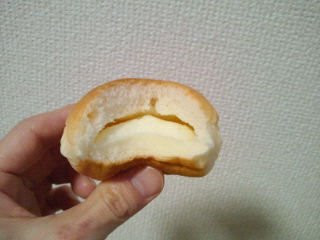 「ヤマザキ 薄皮 ミルキークリームパン 袋5個」のクチコミ画像 by やっぺさん