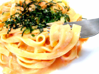 「日清もちっと生パスタ 青ネギときざみ海苔の明太子クリーム 袋270g」のクチコミ画像 by つなさん