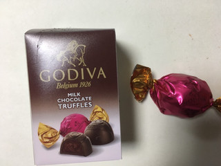 「ゴディバ ミルクチョコレート トリュフ 箱2個」のクチコミ画像 by レビュアーさん