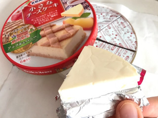 「森永乳業 小さなチーズケーキ アップル＆ハニー 箱102g」のクチコミ画像 by いちごたるとさん