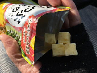 「森永製菓 ひとつぶくだものグミ パイナップル 袋33g」のクチコミ画像 by あんめろんさん