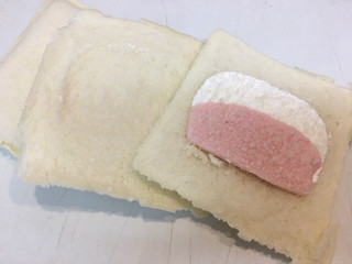 「ヤマザキ ランチパック 桜風味クリーム＆ホイップ 袋2個」のクチコミ画像 by mnhsママさん