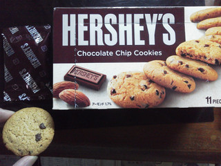 「ロッテ HERSHEY’S チョコチップクッキー 箱11枚」のクチコミ画像 by Jiru Jintaさん