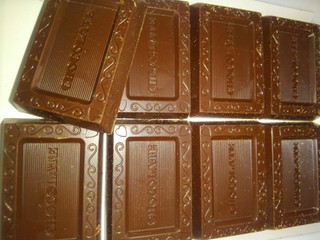 「トップバリュ チョコタブレットミルクインドネシア 箱5g×8枚」のクチコミ画像 by レビュアーさん