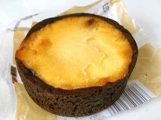 「ローソン チーズとショコラのタルト」のクチコミ画像 by gggさん