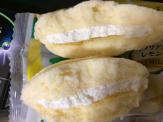 「ヤマザキ ふわふわスフレ チーズクリーム＆レモンゼリー 袋1個」のクチコミ画像 by CASSさん