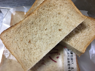 「タカキベーカリー 玄米食パン 袋3枚」のクチコミ画像 by あんめろんさん