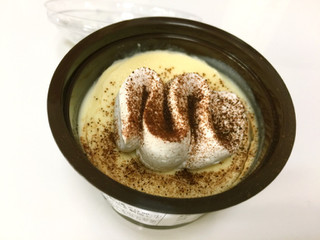 「ローソン Uchi Cafe’ SWEETS ブロンドチョコレートのとろけるプリン」のクチコミ画像 by gggさん
