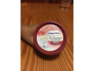 ハーゲンダッツ ミニカップ ヨーグルト仕立て ピーチミルク
