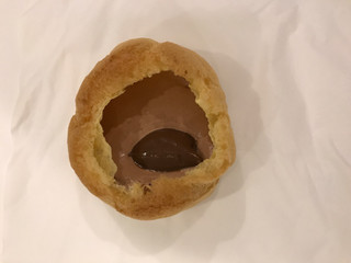 「モンテール 小さな洋菓子店 HERSHEY’S チョコレートシュークリーム 袋1個」のクチコミ画像 by mihamagiさん