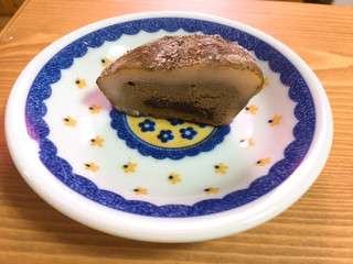 「セブン-イレブン ふわっとろ ほうじ茶くりぃむわらび 黒蜜入り」のクチコミ画像 by こむねぇさん