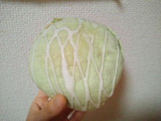 「ヤマザキ メロン風味豊かなメロンパン メロンホイップ入り 袋1個」のクチコミ画像 by やっぺさん