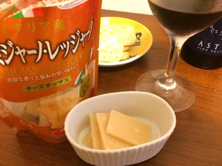 「東京デーリー チーズチップス パルミジャーノ•レッジャーノ 袋30g」のクチコミ画像 by レビュアーさん