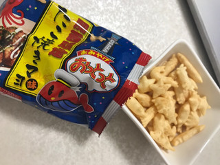 「森永製菓 おっとっと たこ焼きマヨ味 箱26g×2」のクチコミ画像 by SweetSilさん