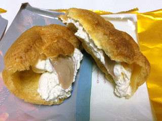 「モンテール 小さな洋菓子店 イタリアマロンのシュークリーム 袋1個」のクチコミ画像 by gggさん