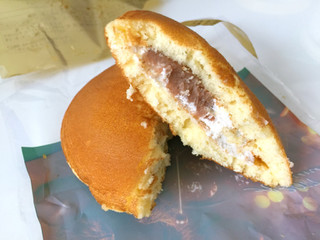 「モンテール 小さな洋菓子店 イタリアマロンのサンドケーキ 袋1個」のクチコミ画像 by gggさん