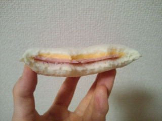 「ヤマザキ ランチパック 3種のチーズアソート 袋2個」のクチコミ画像 by やっぺさん