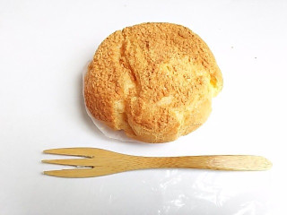 「ベイクド・アルル じっくり窯焼きクッキーシュー ミルクコーン」のクチコミ画像 by いちごみるうさん