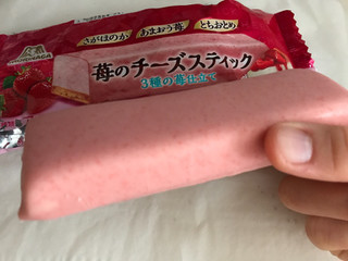 「森永製菓 苺のチーズスティック 袋63ml」のクチコミ画像 by いちごたるとさん