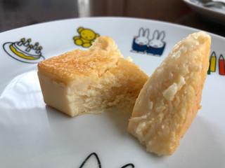 「モンテール 小さな洋菓子店 金のチーズケーキ 袋1個」のクチコミ画像 by まよたん さん