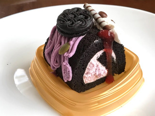 「ドンレミー 紫いものハロウィンケーキ パック1個」のクチコミ画像 by まよたん さん