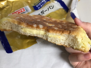 「ヤマザキ おいしい菓子パン バター香るシュガーパン 袋1個」のクチコミ画像 by いちごたるとさん