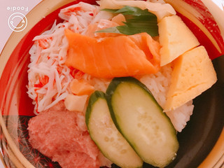 「ファミリーマート 海鮮丼 サーモン・まぐろたたき」のクチコミ画像 by にしちゃんさん