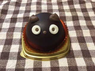 「セブン-イレブン 黒猫チョコケーキ」のクチコミ画像 by ちいぼうさん