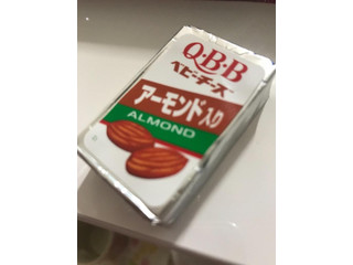 「Q・B・B ベビーチーズ アーモンド入り 袋15g×4」のクチコミ画像 by SweetSilさん