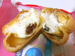 「モンテール 小さな洋菓子店 森永・ホットケーキ風シュークリーム 袋1個」のクチコミ画像 by gggさん