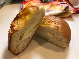 「第一パン 3種のチーズパン 袋1個」のクチコミ画像 by いあんさん